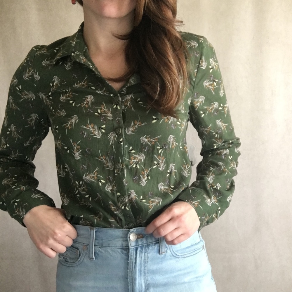 🐝 NEW Modcloth Button Down Bumblebee Pattern Top